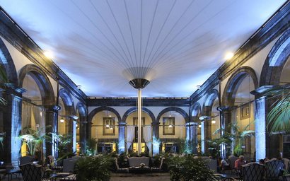 Palazzo Caracciolo, Napoli